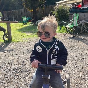 Meet your Posher, Priscilla